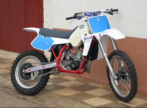 Product picture KTM 250MX (1983-1991), 250MXC (1984-2003), 250GS (1983-1999) Workshop Repair Service Manual (EN-DE)